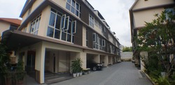 Sovereign @ Simon (D19), Terrace #181762032